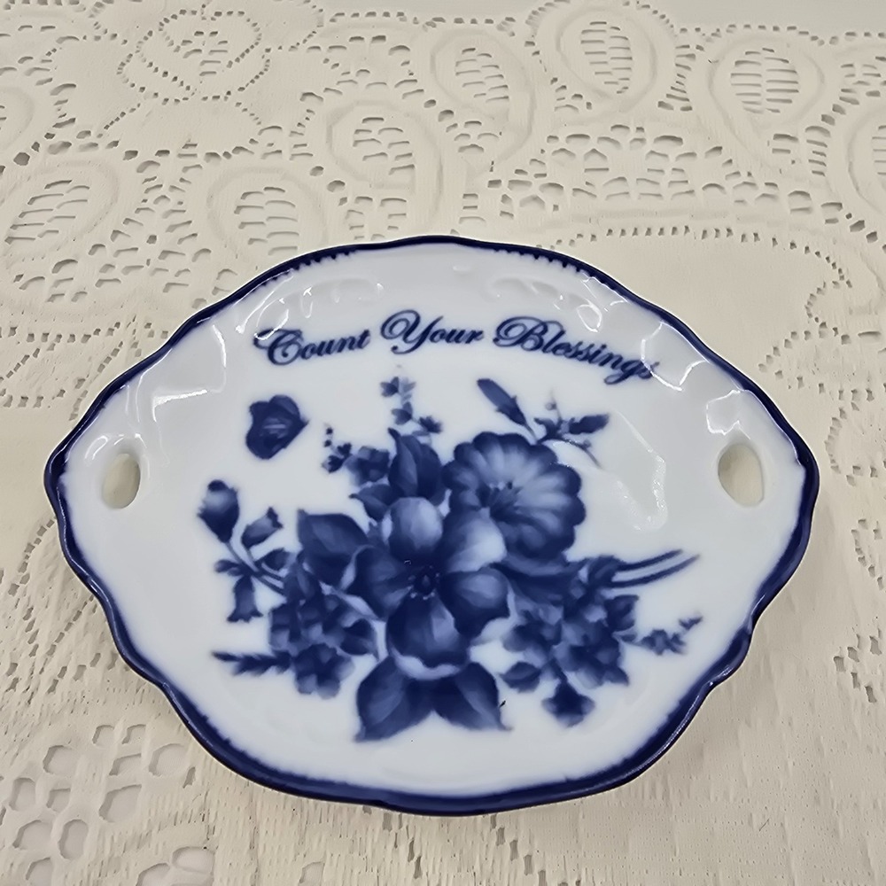 Cracker Barrel Blue White Porcelain Trinket Spoon Rest Flowers Scalloped